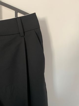 Pantalón traje Zara negro con puño blanco