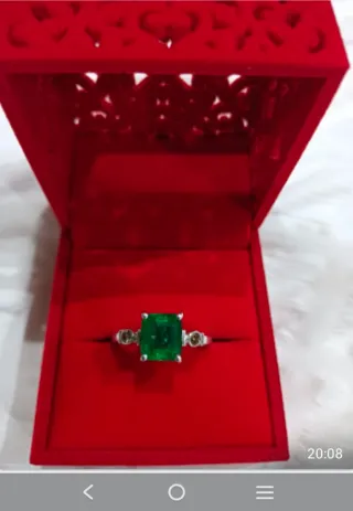 Anillo Plata con Esmeralda y Diamantes.