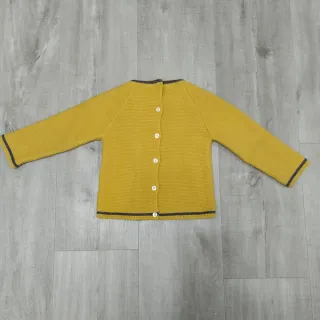 Jersey mostaza Pangasa 18 meses