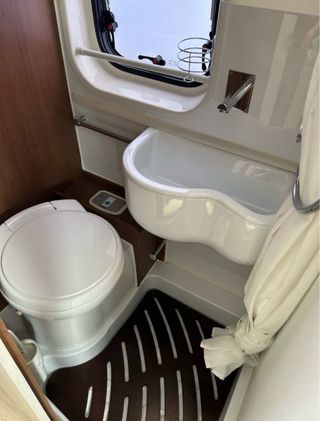 CAMPER Karman Davis 590