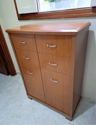 scarpiera 67 cm di larghezza x 0,90 di lunghezza