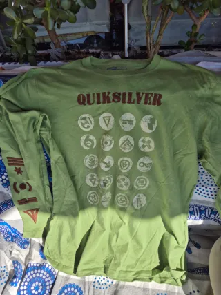 Camiseta Quiksilver Bordada Talla L