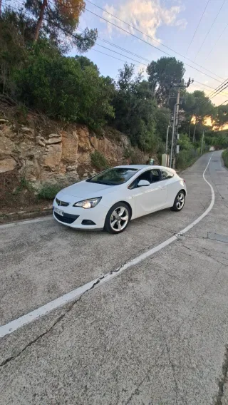 Opel Astra 2014