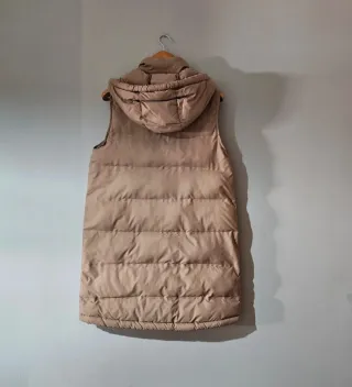 Chaleco largo acolchado con capucha