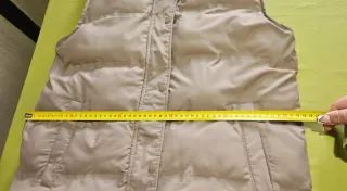 Chaleco largo acolchado con capucha