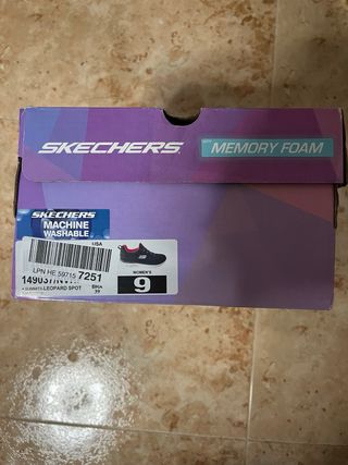 Zapatillas Skechers Negras y Rosas