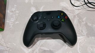 Xbox Series X 1TB + 3 Mandos + Auriculares + carga