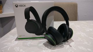 Xbox Series X 1TB + 3 Mandos + Auriculares + carga