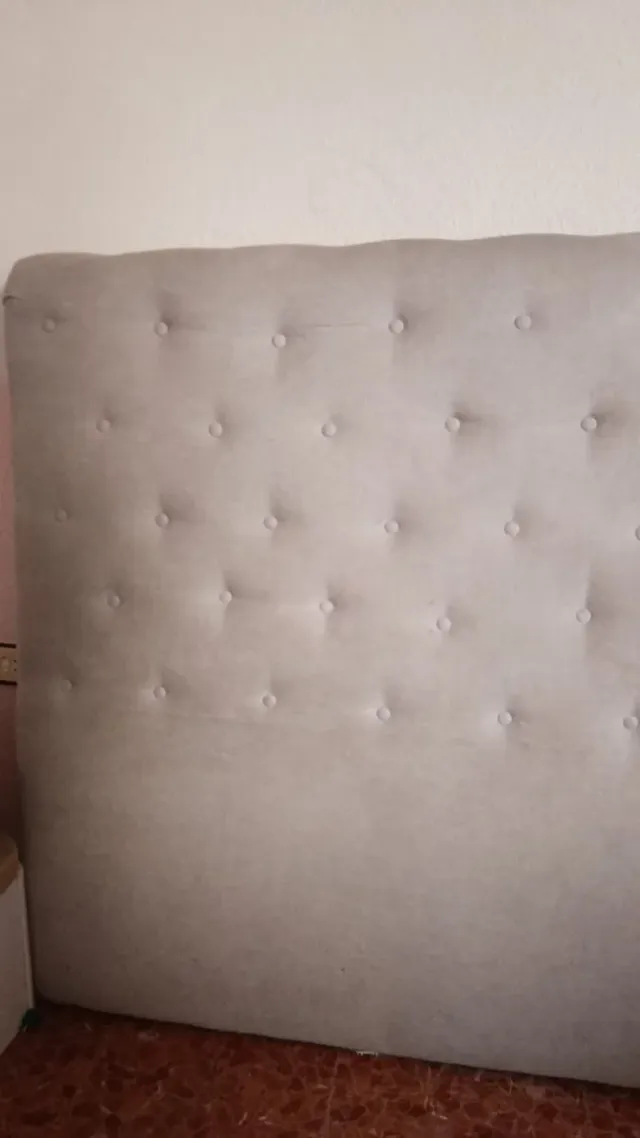 Cama coche rojo con luces