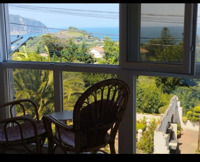 Alquiler Bungalow Laredo con jardín