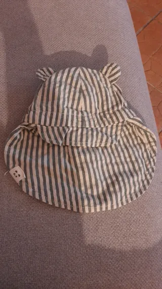 Gorra Liewood rayas con orejitas