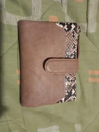 Monedero de señora con estampado de serpiente