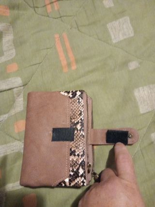 Monedero de señora con estampado de serpiente