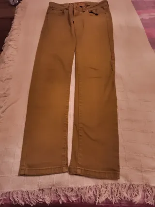 Pantalón vaquero hombre marrón