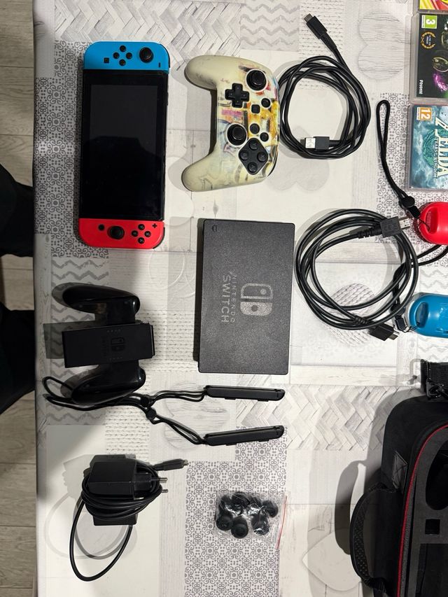 Giochi e accessori per Nintendo Switch +