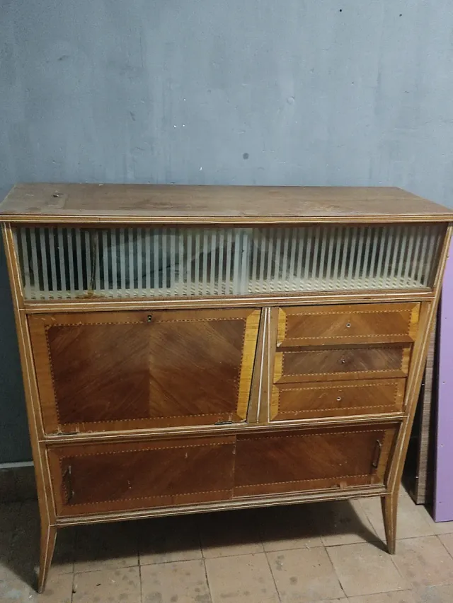 Mueble de madera y cristal vintage