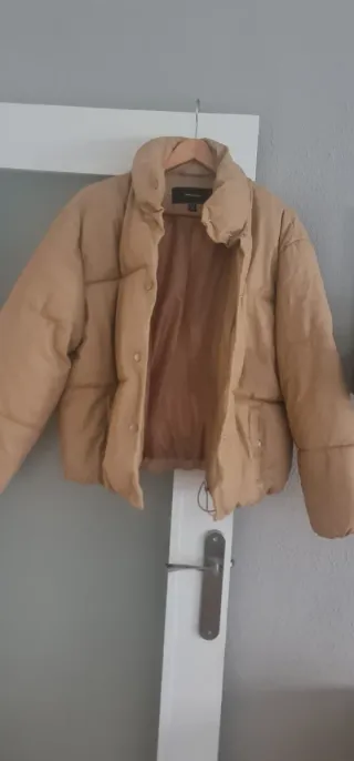 Chaqueta de piel sintética beige