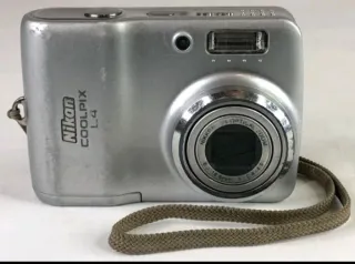 Cámara Nikon Coolpix L4 Plata