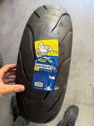 Michelin Commander III 180/65B16 81H