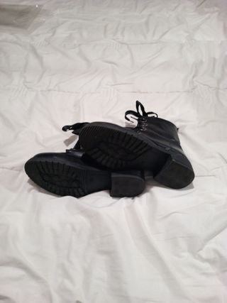 Botas de señora negras.