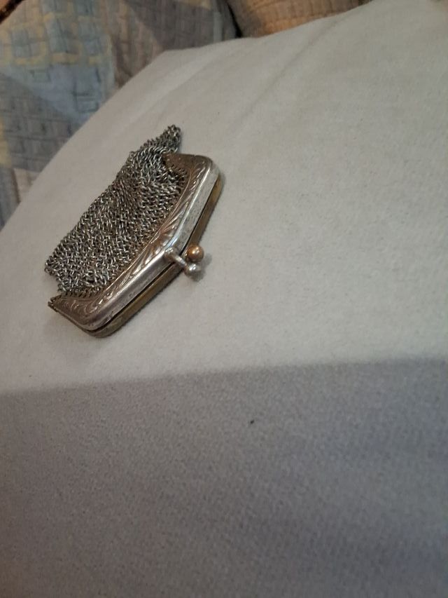 Monedero antiguo malla plateada