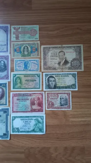 13 Billetes de Pesetas Españolas republica etc