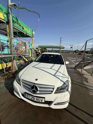 Mercedes-Benz c200 2011