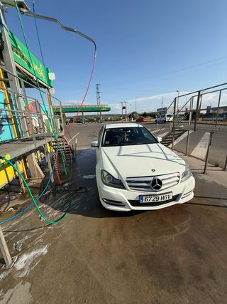 Mercedes-Benz c200 2011