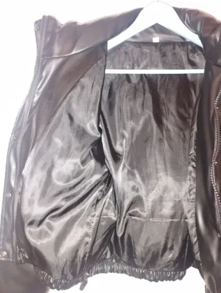 Cazadora polipiel negra talla M