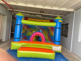 ALQUILER de Castillo hinchable multiaventura