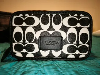 Bolso Coach Monogram Negro y Blanco