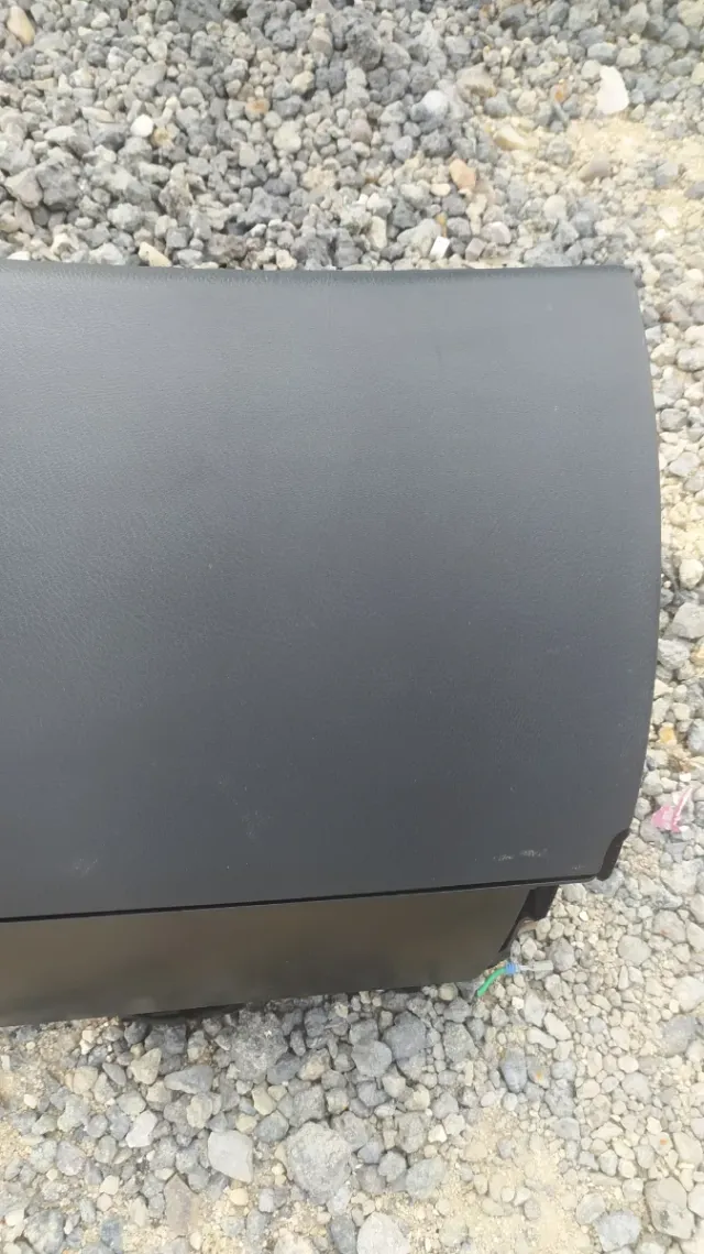 Guantera Mercedes Clase C W204