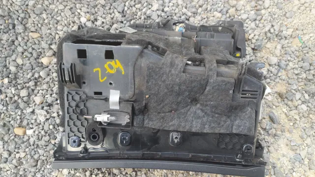 Guantera Mercedes Clase C W204