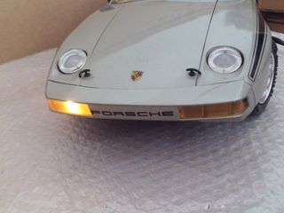coche porsche teledirigido de la marca rico funcio