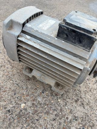 Motor trifásico para hormigonera