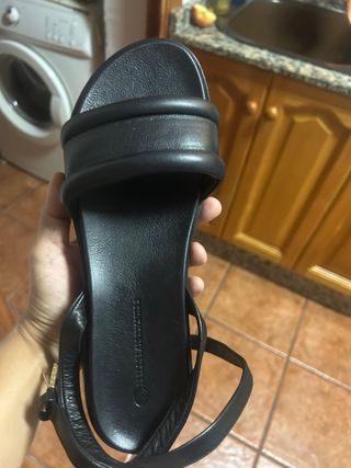 Sandalias de piel Fred de la Bretoniere negras