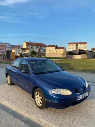 Hyundai Elantra 2001