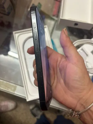 iPhone 16 Pro Negro
