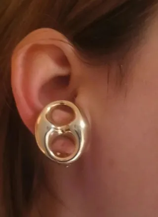 Pendientes antiguos dorados