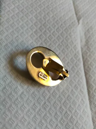 Pendientes antiguos dorados