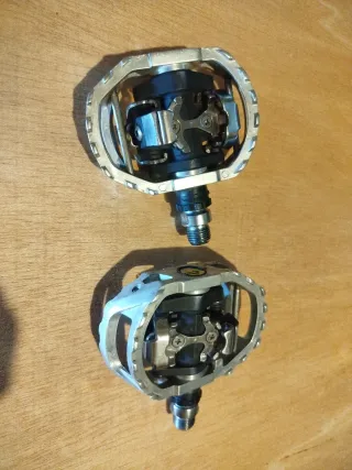 Pedales SHIMANO PD-M545 SPD Plata