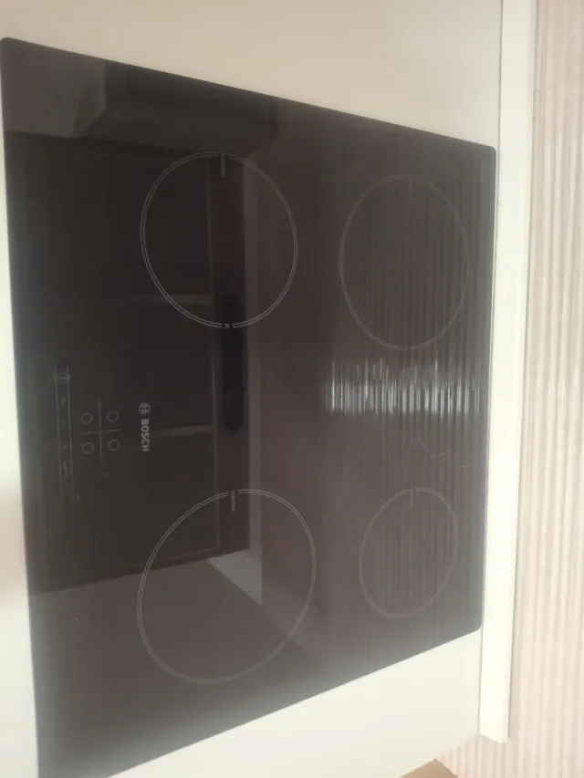 Cucina completa + tavolo 4 sedie