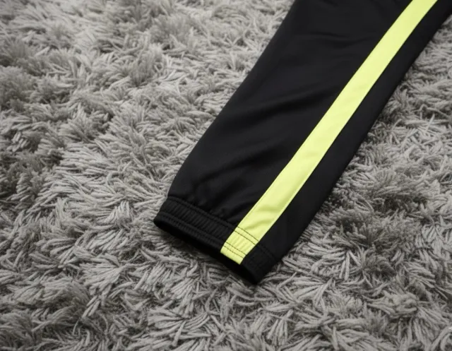 Reebok jogger negro neón sport‼️OFERTA LIMITADA‼️