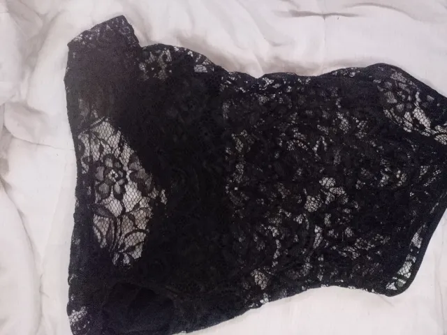 Body in pizzo nero