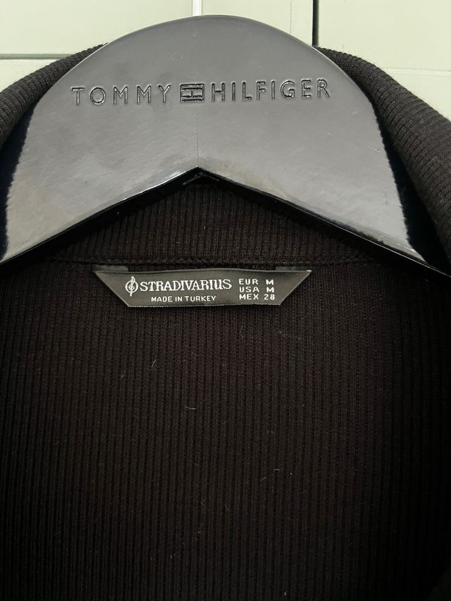 Vestido negro manga larga