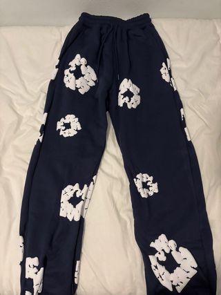 Conjunto Denim Tears con estampado