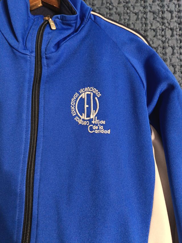 Chaqueta chándal colegio azul
Ntra.Sra.de Begoña