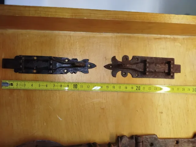 Herrajes de forja antiguos