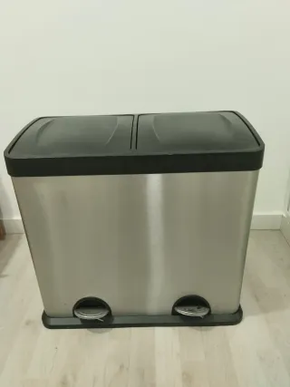Basurero doble cubo metal y plástico