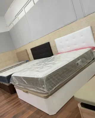 Liquidación de canapes y colchones 